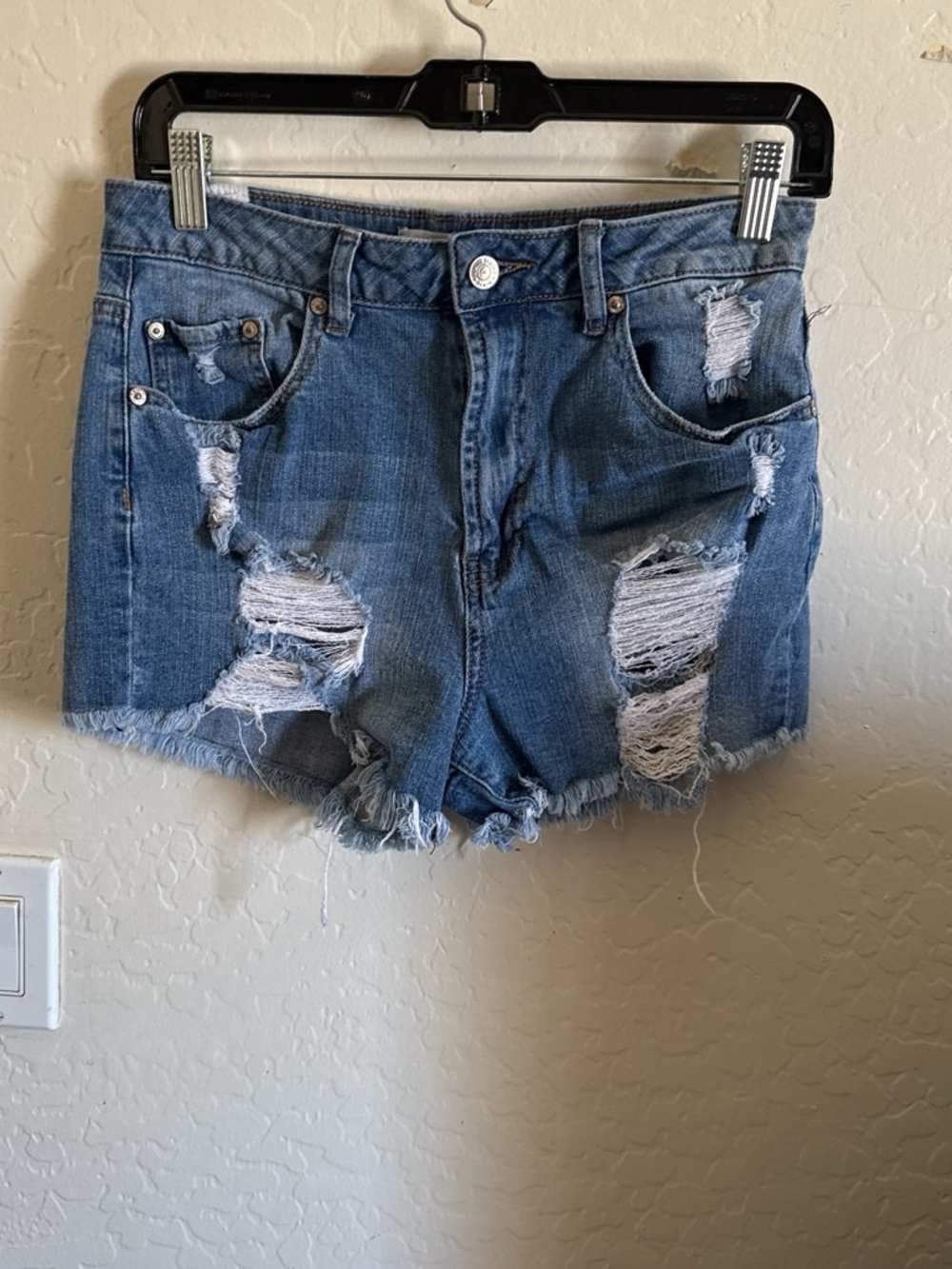 Almost Famous Distressed Denim Jean Shorts - Blue size 5